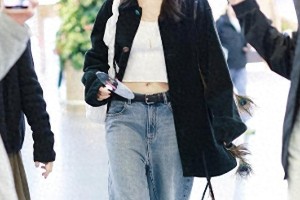 宋妍霏辣妹风穿搭解析：高段位玩家示范