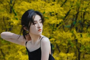 张子枫：00后演技派从童星到评委的蜕变之路