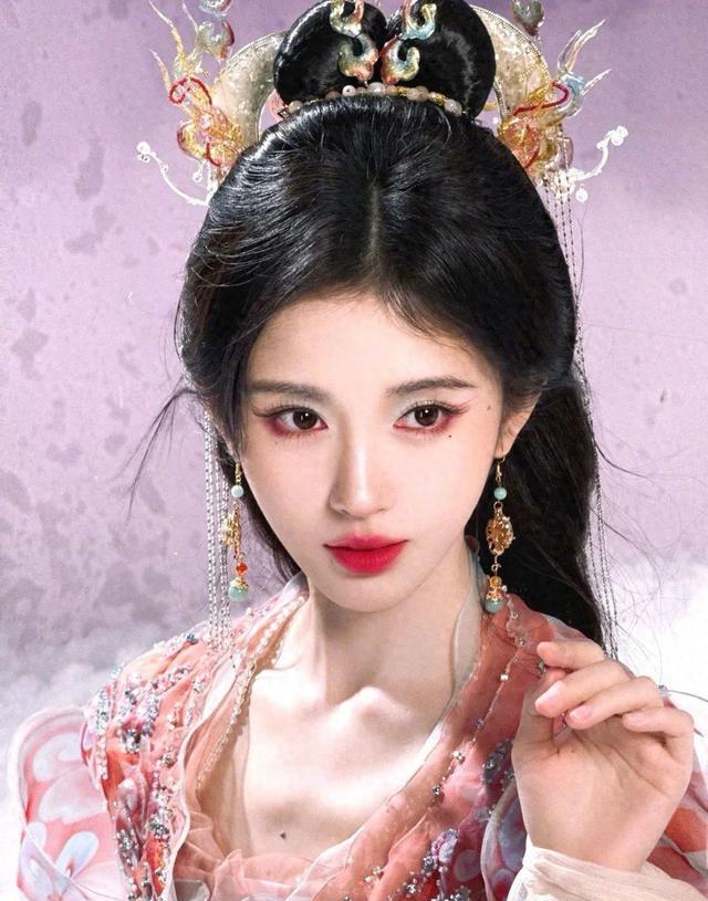 鞠婧祎双剧海报
