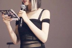 蒋梦婕黑色连衣裙性感穿搭解析