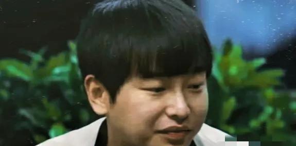 彭昱畅健身前后对比